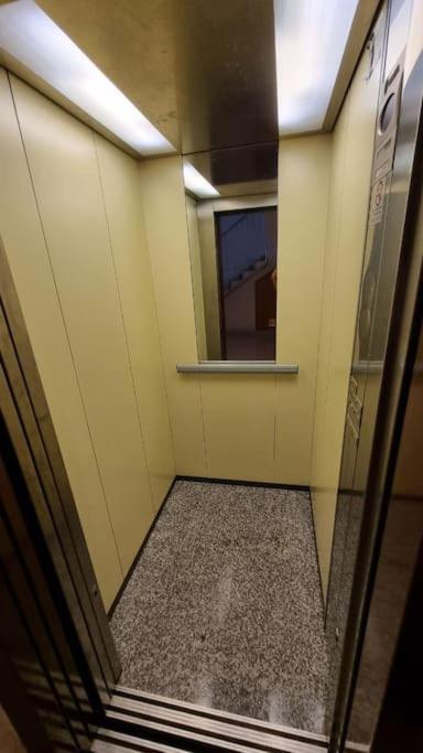 Apartamento Piso En El Centro Con Vistas Al Mar Y Balcon *